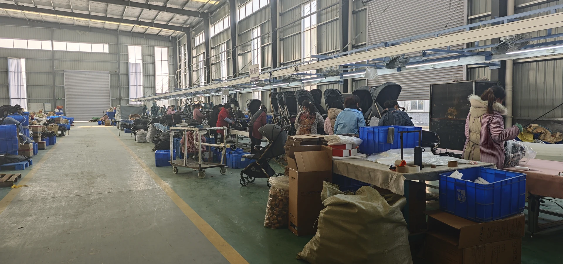 Real assembly workshop supplied by Leshu